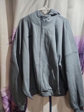 Comfrt Light Blue Men’s Full-Zip Hoodie Sweater. Weighted Anxiety. Size L.